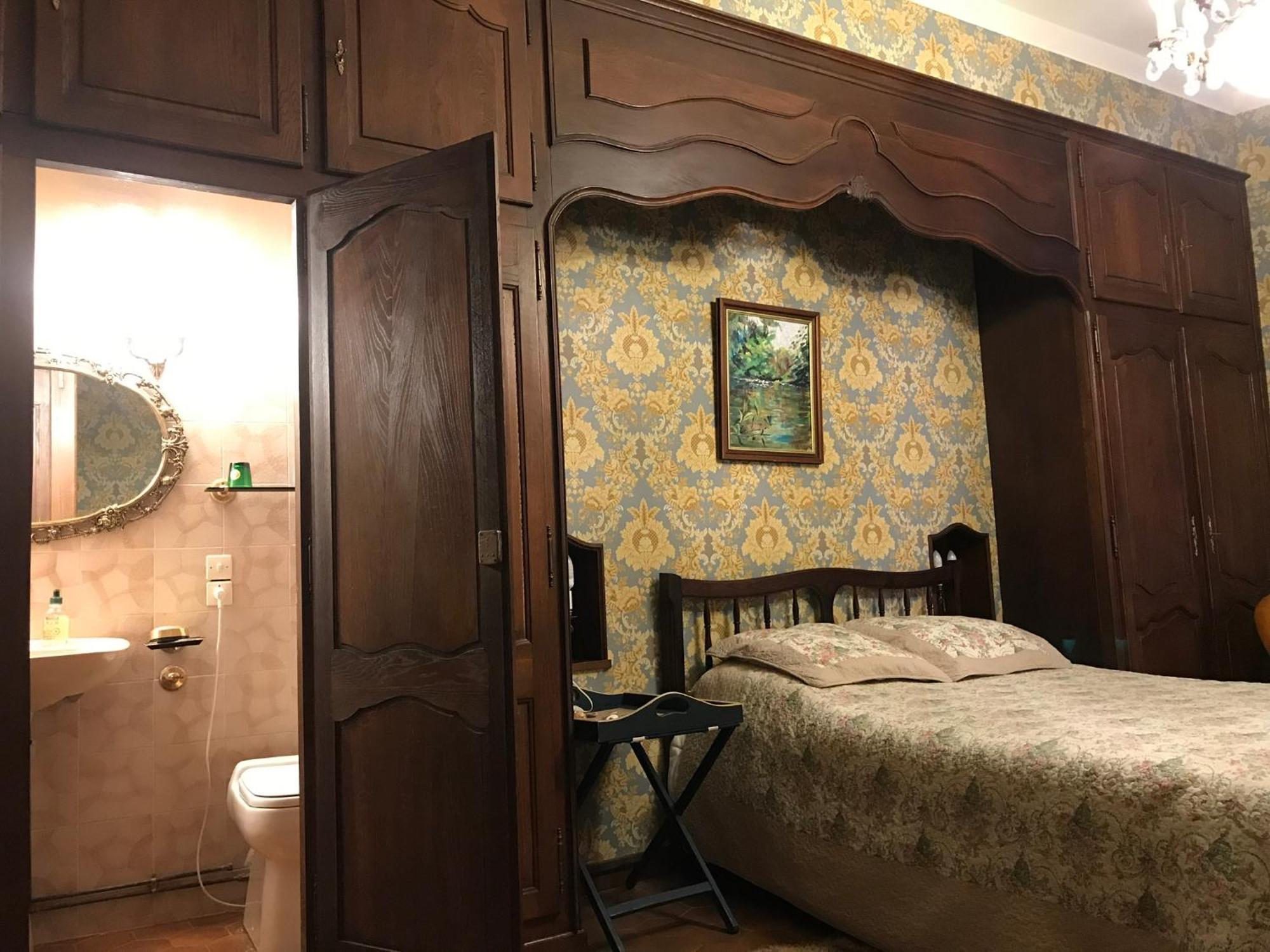 Отель Chez Les Artistes Servian Экстерьер фото
